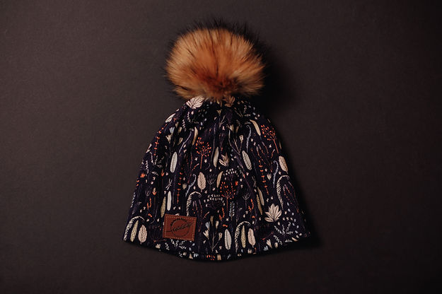 Tuques adultes- avec pompon en fourrure